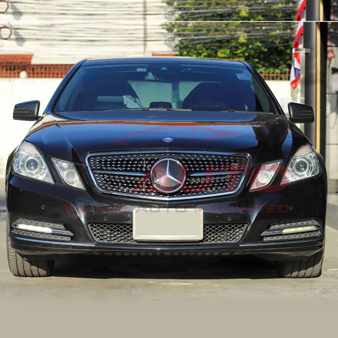 Решетка за Mercedes E-Class W212 (2009–2013) – Diamond черен гланц