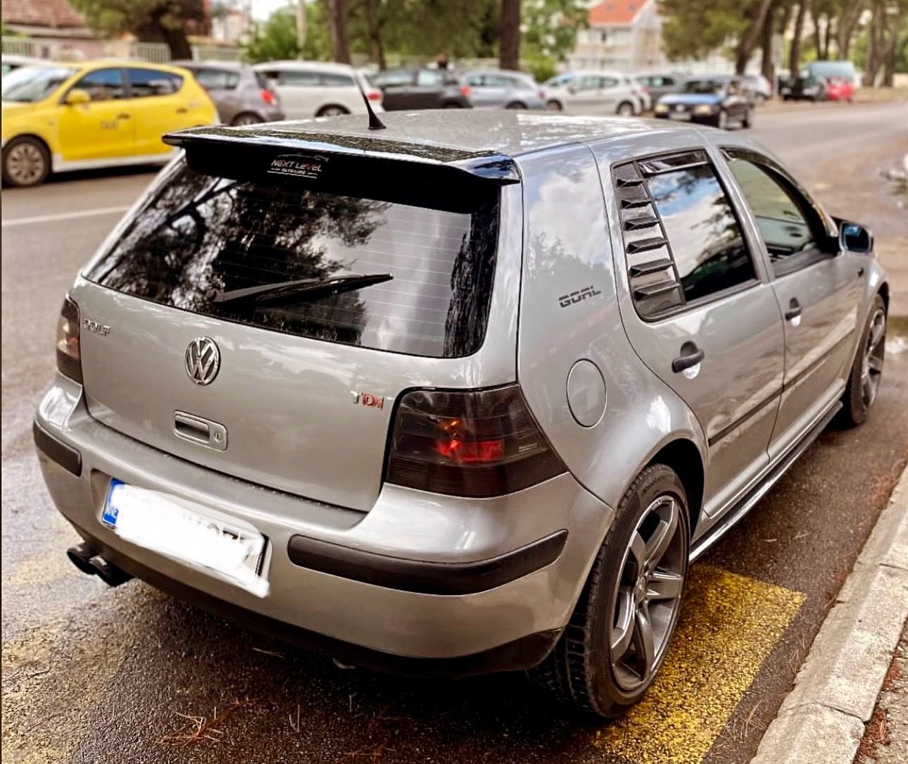 Спойлер за заден капак (сенник) тип R32 за VW Golf 4