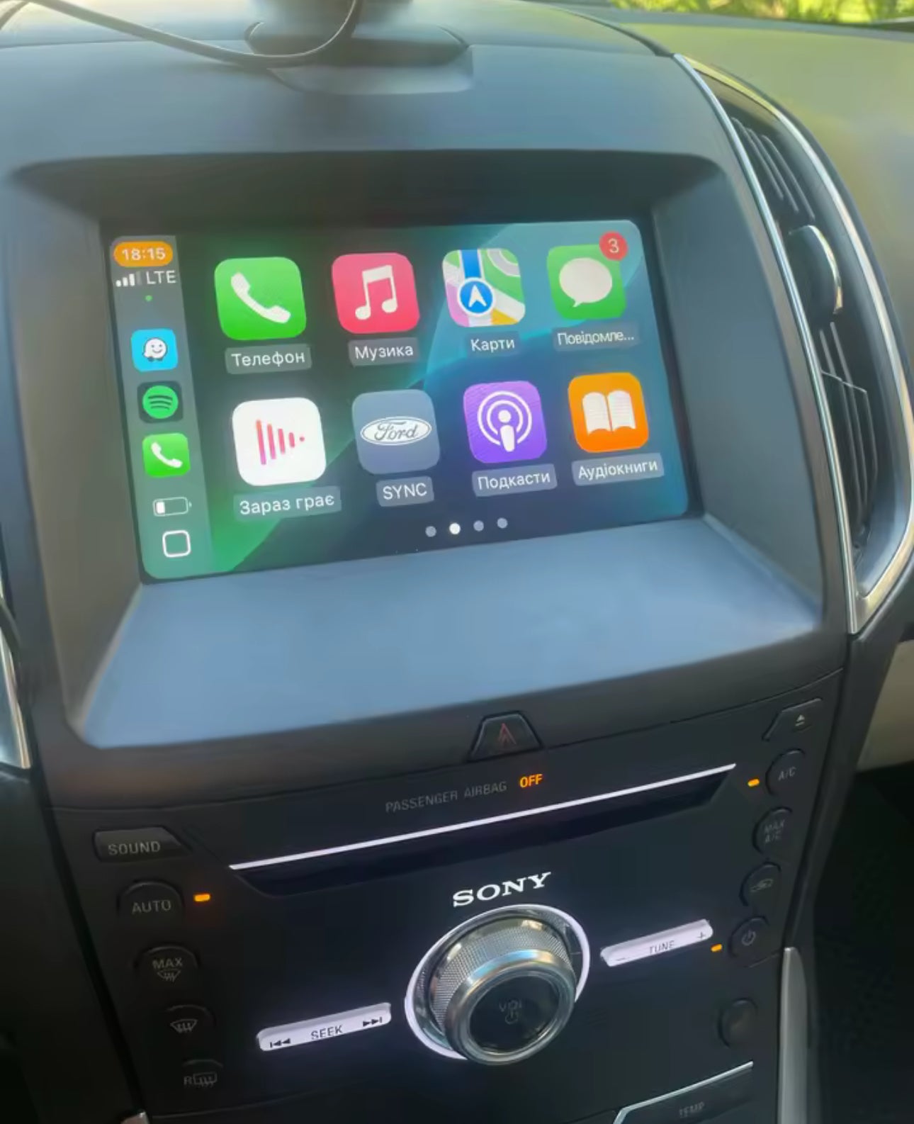 Безжичен адаптер 2в1 за CarPlay и Android Auto