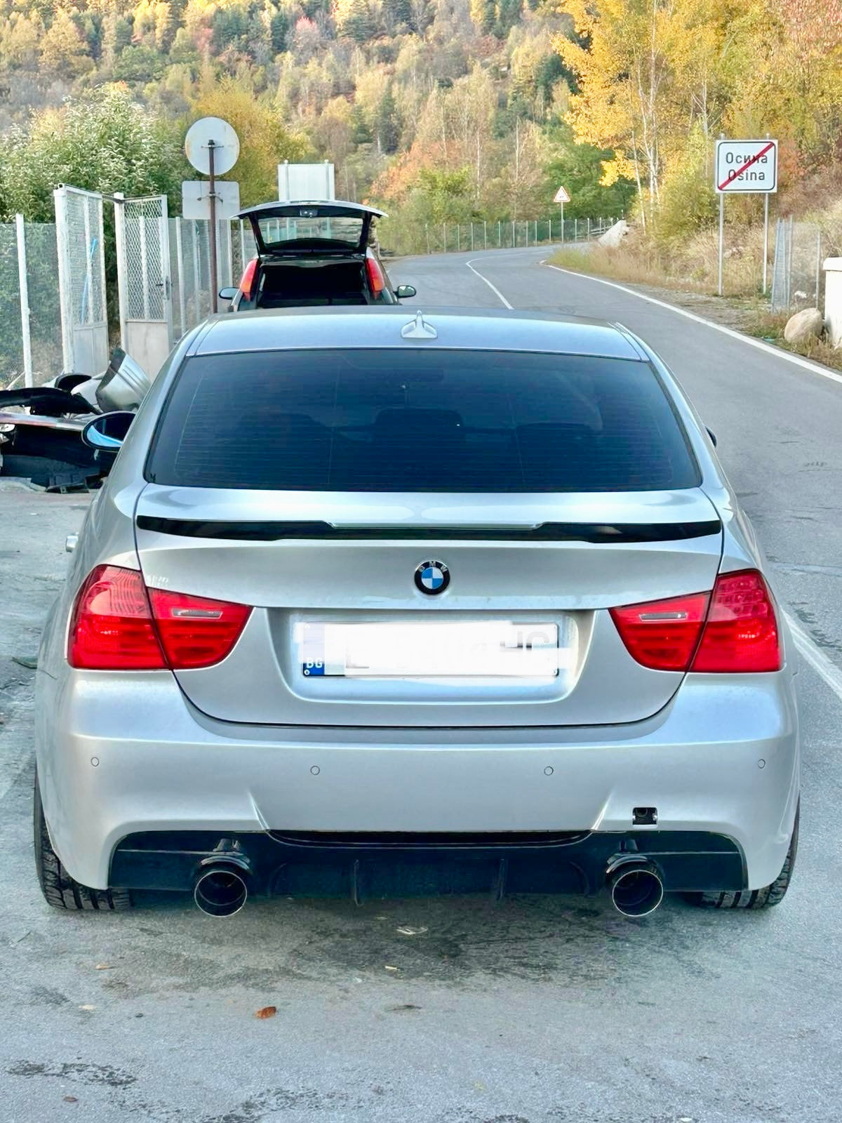 Заден двоен дифузьор – BMW 3 Series E90/E91 (2005–2011), за M-Tech броня, черен гланц