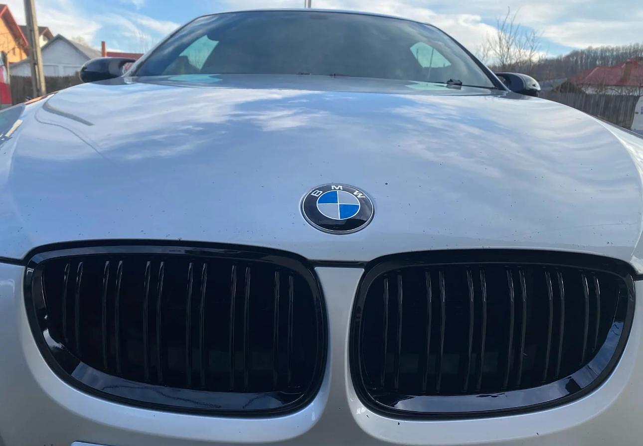 Бъбреци за BMW E92 / E93 (2006 - 2010) Двойни Черен Гланц