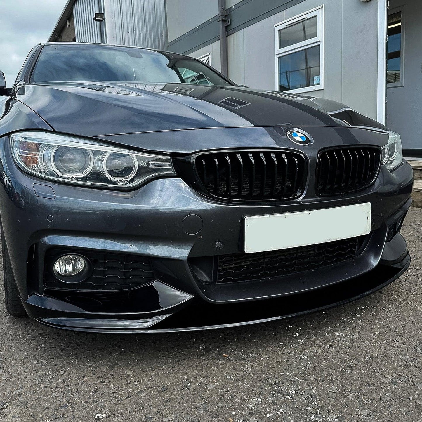 Преден лип спойлер – BMW 4 Series F36 (2014–2020), черен гланц