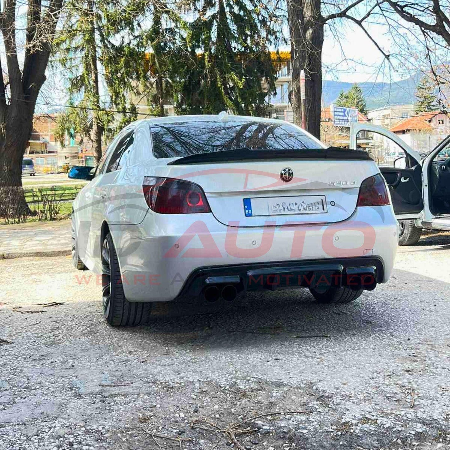 Дифузьор за задна брона на BMW E60 M-tech