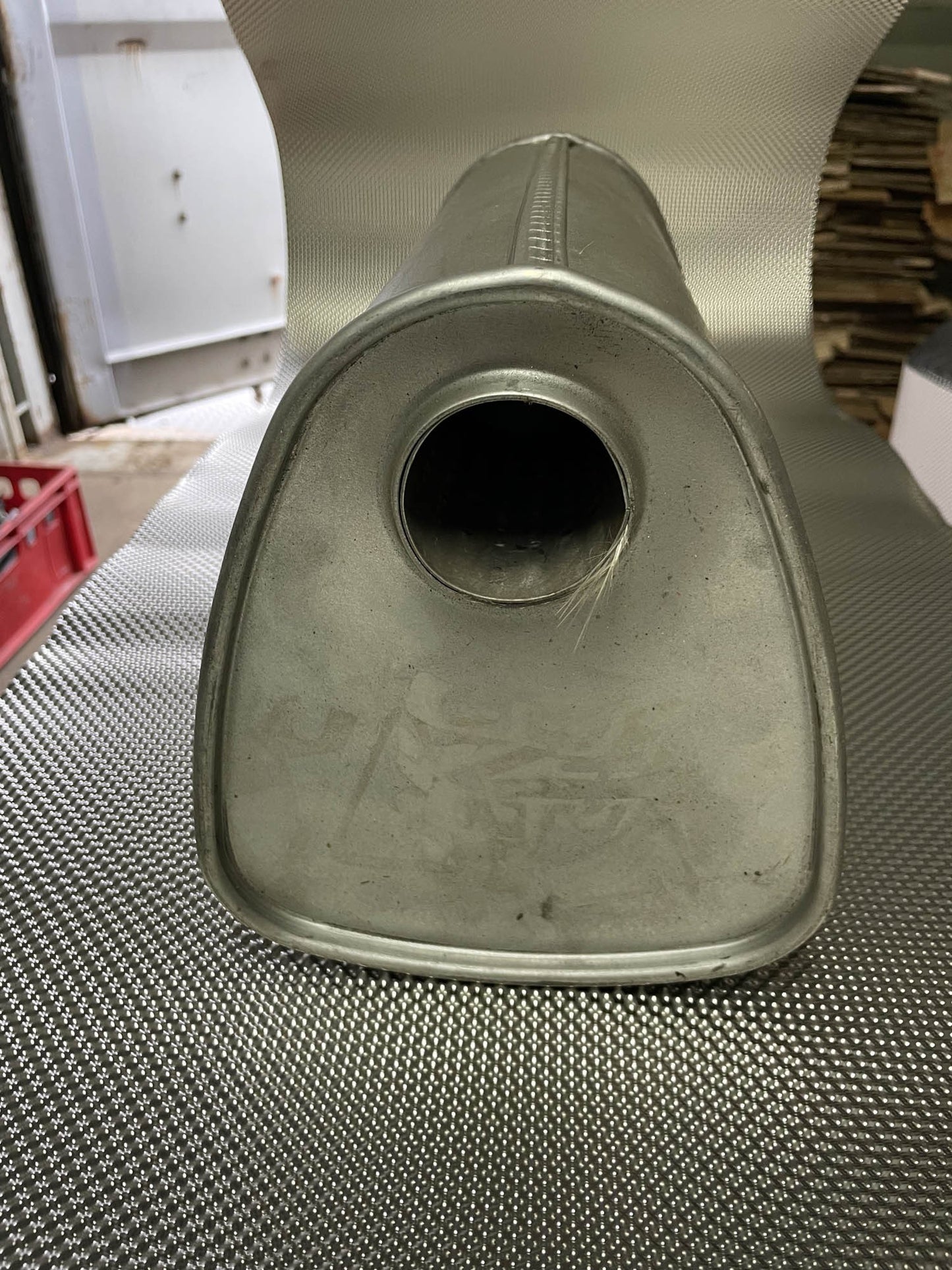 Aluminized steel through-mount muffler - EDEX