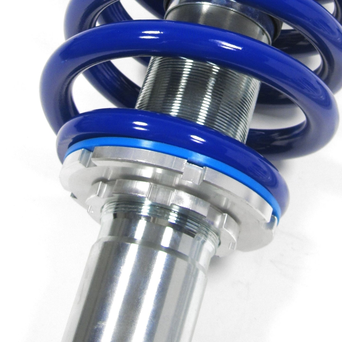 Регулируемо спортно окачване JOM Blueline Coilover Kit, подходящо за A6 Limo (4G) 1.8 TFSI/ 2.0 TFSI 132 KW/ 2.0 TFSI 185 KW Quattro-модели/ 2.8 FSI 150 KW Quattro/ 2.0 TDI 110 KW/ 2.0 TDI 140 KW, 2011-2018