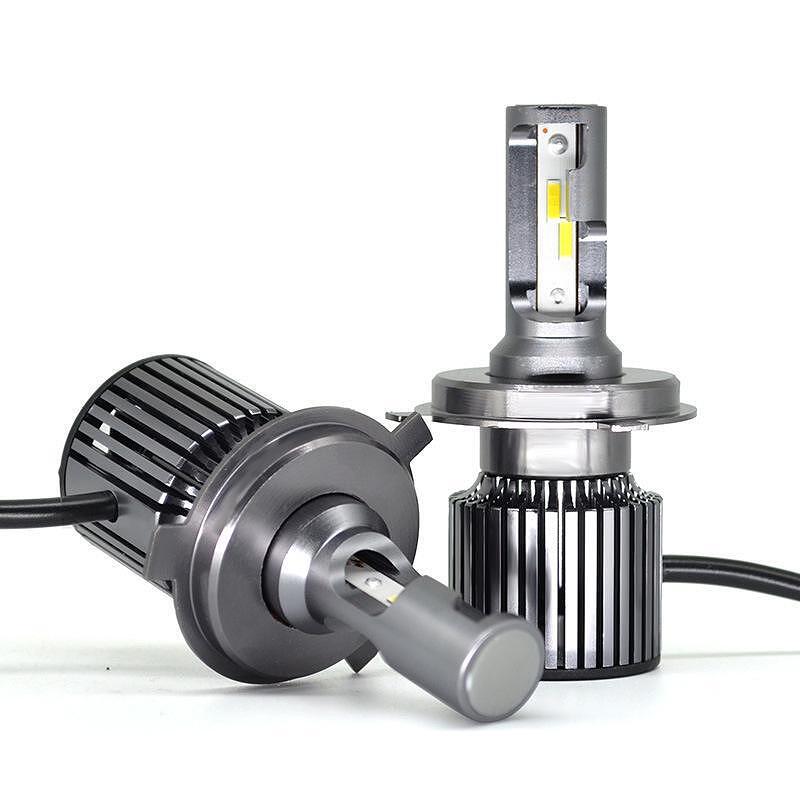 LED крушки за фарове R10 F32 - H7 / H1 / H4 / HB3 / HB4