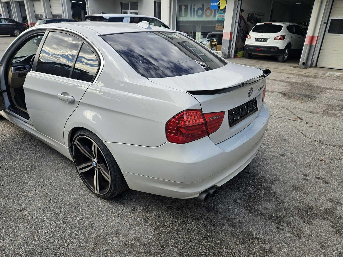 Лип спойлер за багажник за BMW E90 (2005-2011) М4 дизайн