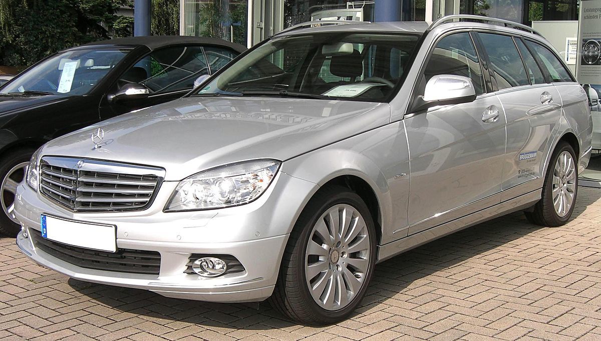 Стандартна хром решетка за Mercedes C-Class W204 (2007–2011) преди фейслифт