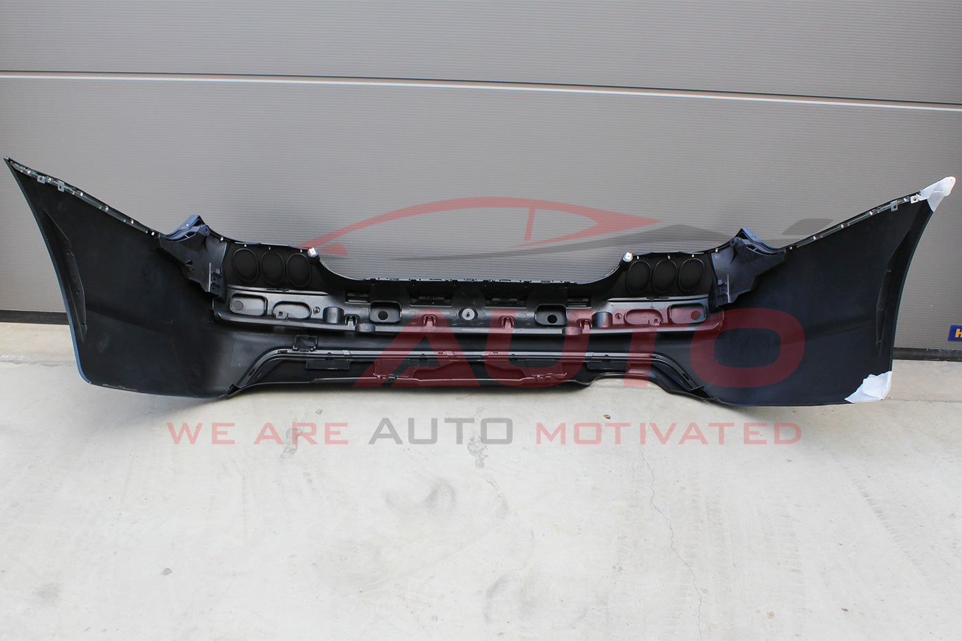 Задна броня Bmw E61 комби (2003-2007) - M Tech с отвори 24mm, тунинг