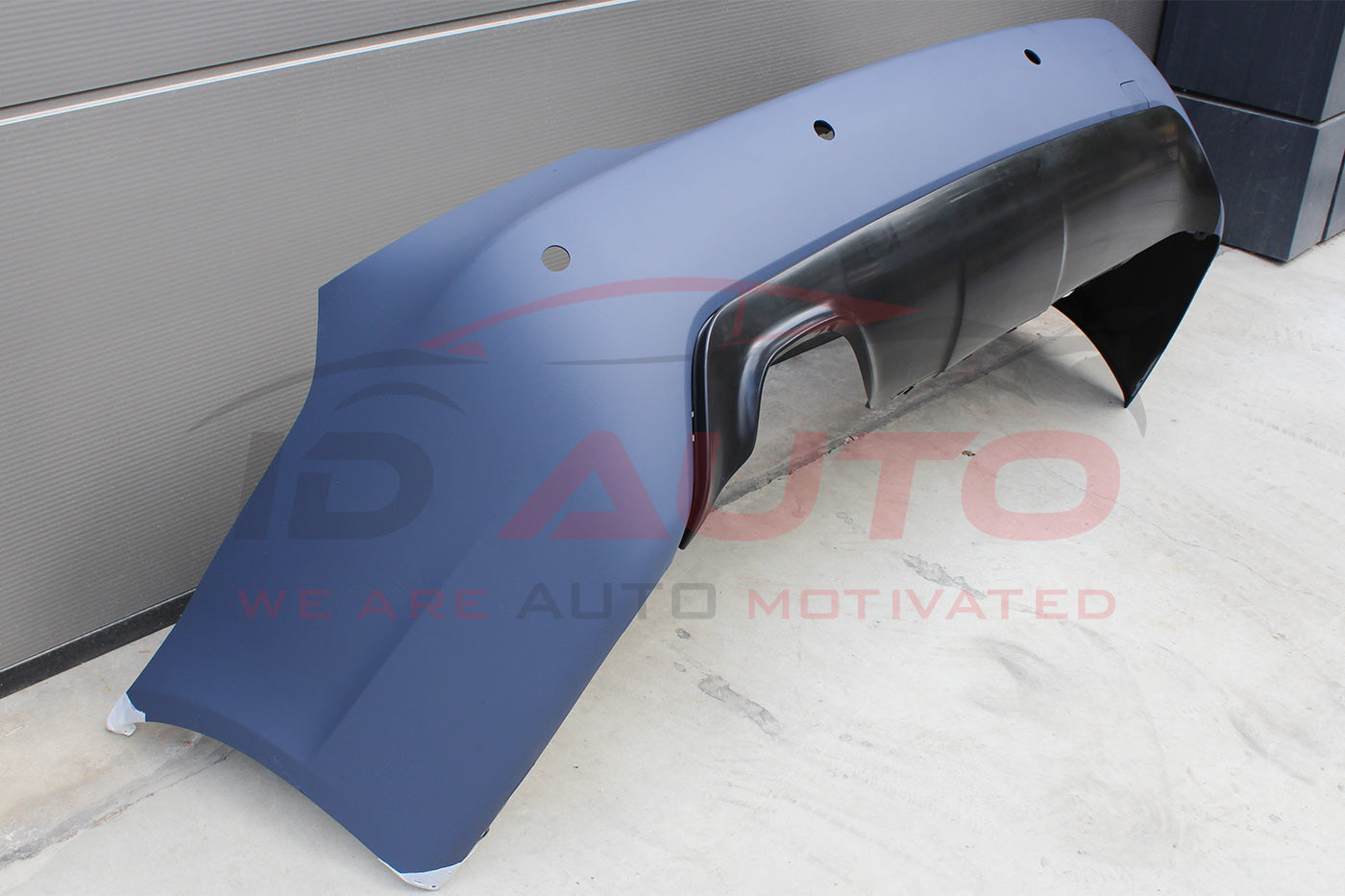 Задна броня Bmw E61 комби (2003-2007) - M Tech с отвори 24mm, тунинг
