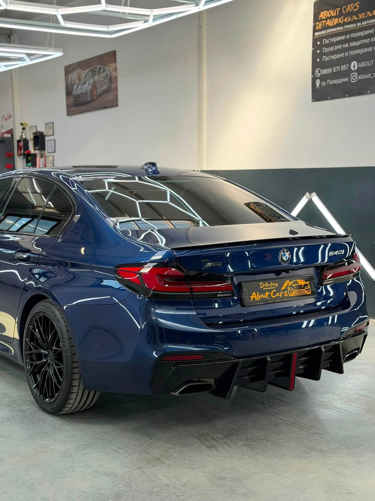 Заден дифузьор с F1 стоп за BMW G30 G31 – M5 визия, Черен гланц