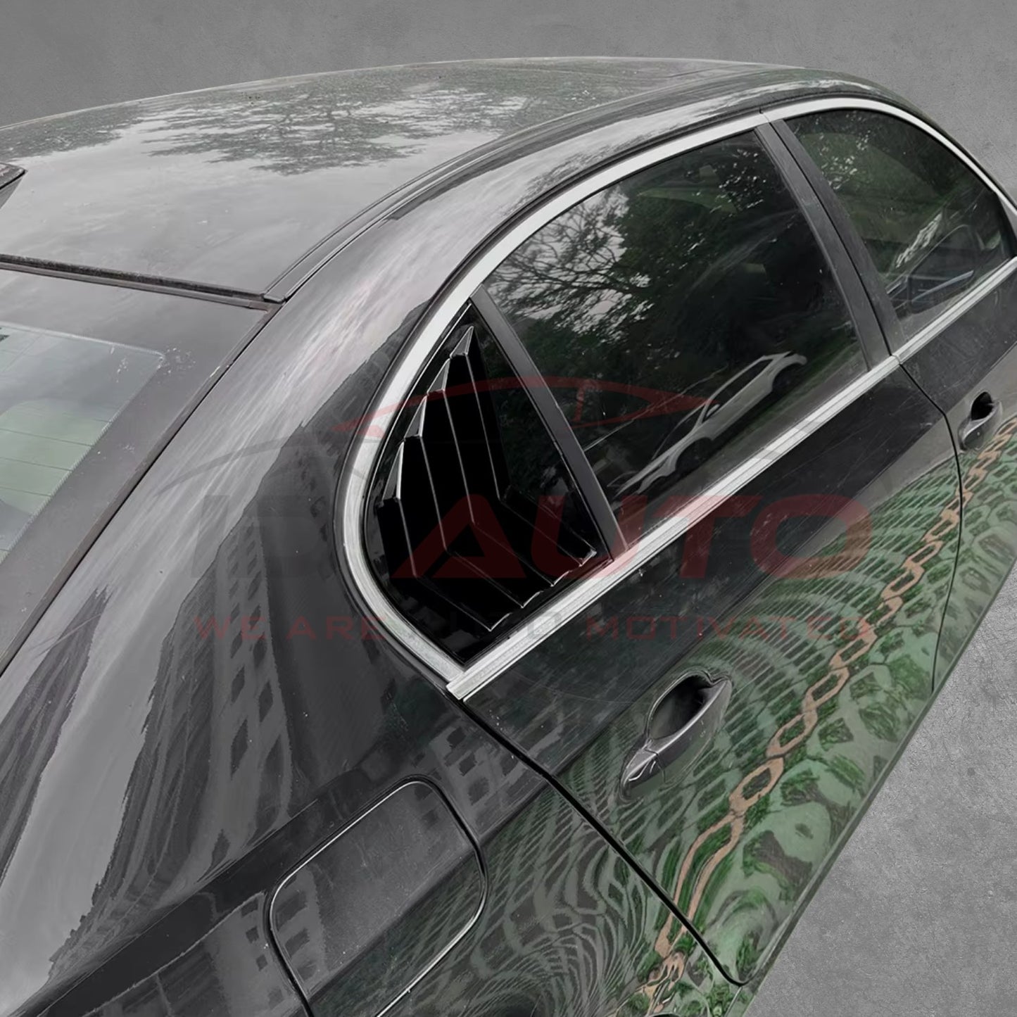 Тунинг добавки за задни странични стъкла – BMW E60 (2003–2010), черен гланц