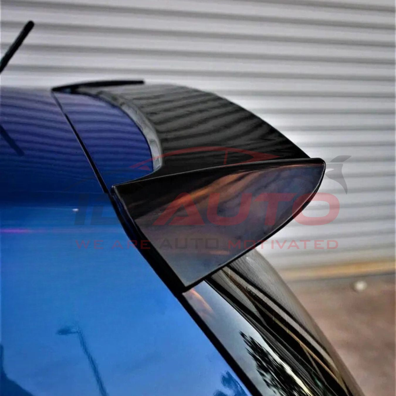 Спойлер за багажник VW Golf 5 GTI/R32 – черен гланц, боядисан