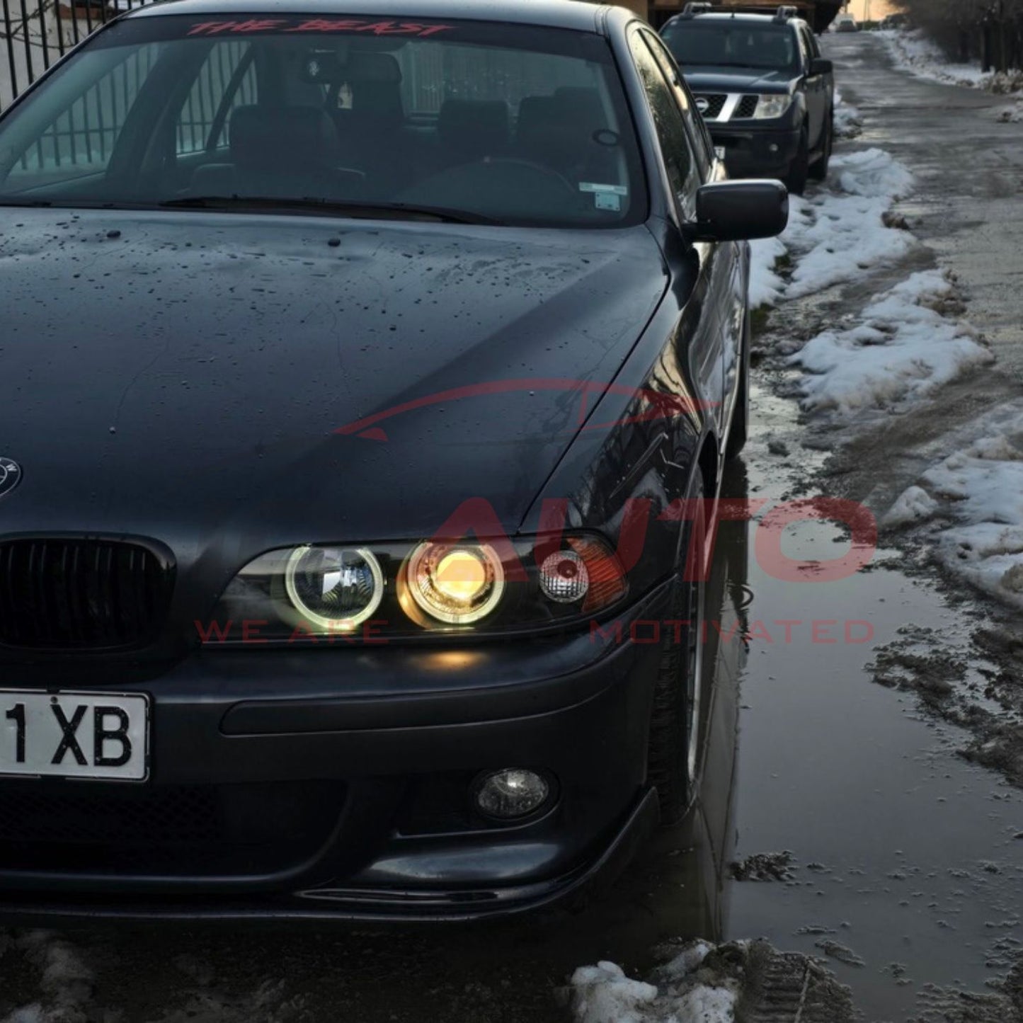 Комплект тунинг фарове с Angel Eyes за BMW 5 Series E39 (1997–2003) – черни, с включени крушки