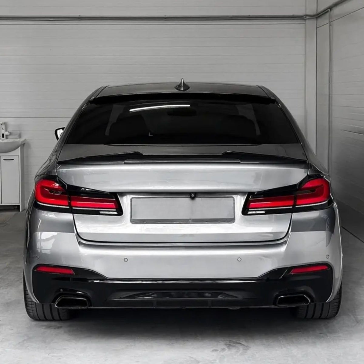 Спойлер за багажник за BMW 5 Series G30 (2017–2023) – PSM Style, черен гланц