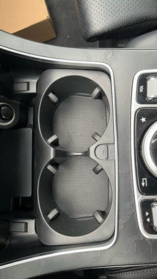 Поставка за чаши за Mercedes W205, W213, W253, W447, W463 – Cup Holder конзола