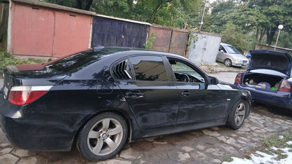 Тунинг добавки за задни странични стъкла – BMW E60 (2003–2010), черен гланц