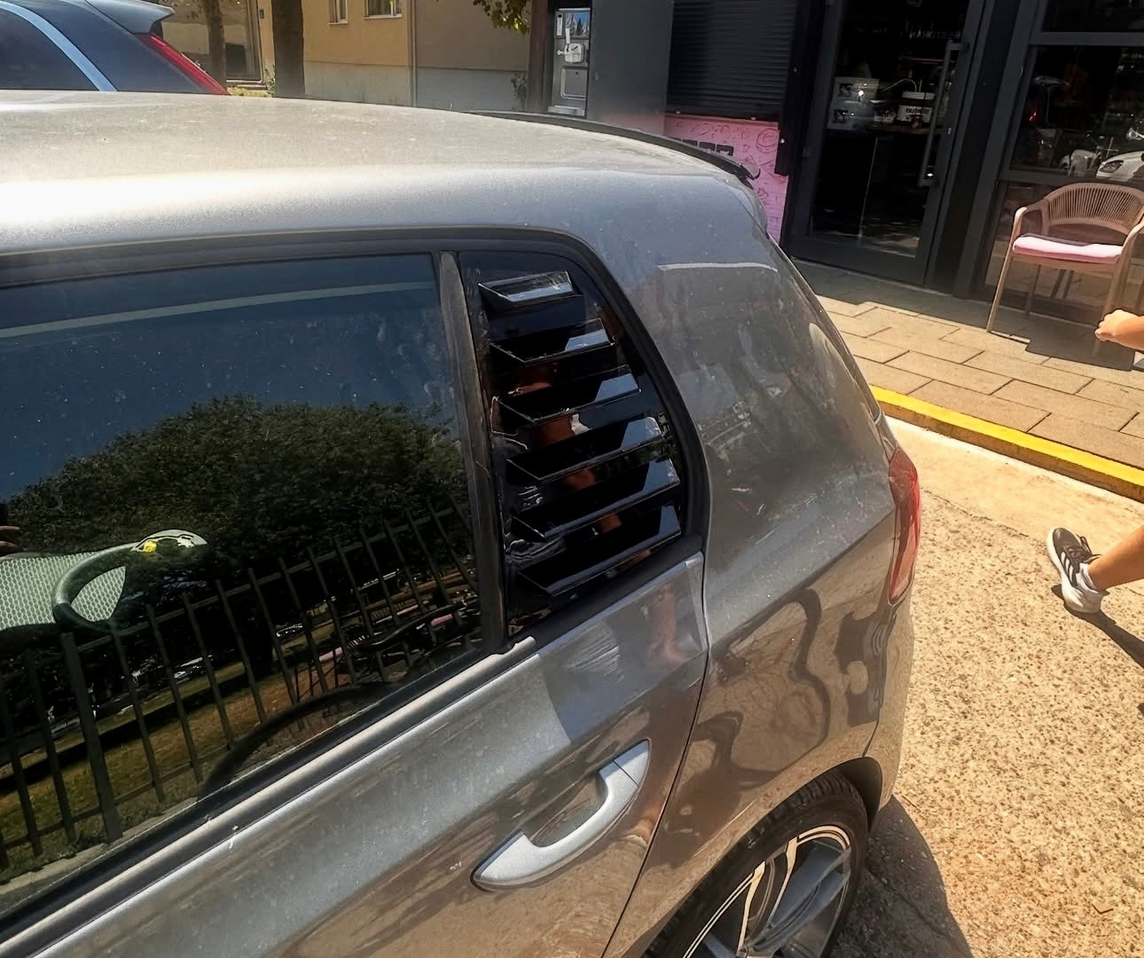 Тунинг добавки за задни странични стъкла – VW Golf 5 (2003–2009), черен гланц