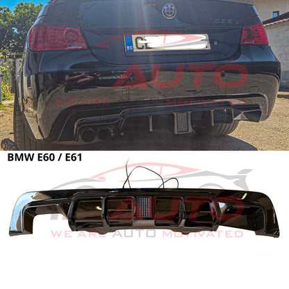 Единичен дифузьор за задна броня BMW E60 / E61 с F1 стоп – Черен гланц на щипки