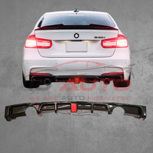 Дифузьор за Задна броня BMW F30 / F31 с F1 стоп – Черен гланц с щипки