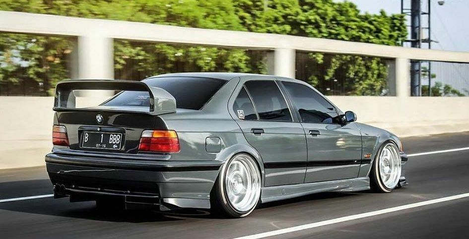 Спойлер GT стил за Bmw 3 Series E36 седан / купе (1990-1999) – черен гланц