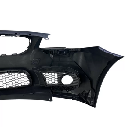 Предна броня M5 за BMW F10 / F11 (2010–2014) – с отвори за парктроник и халогени
