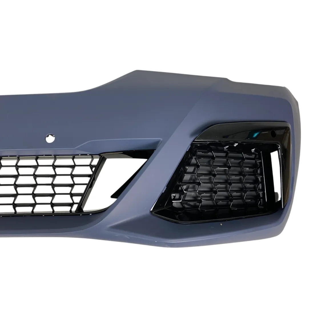 Предна броня BMW G30 (2020+) – M-Tech дизайн с отвори за парктроник