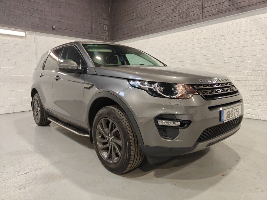 Странични степенки за Land Rover Discovery Sport L550 (2014–2019) – Черни със сребрист кант