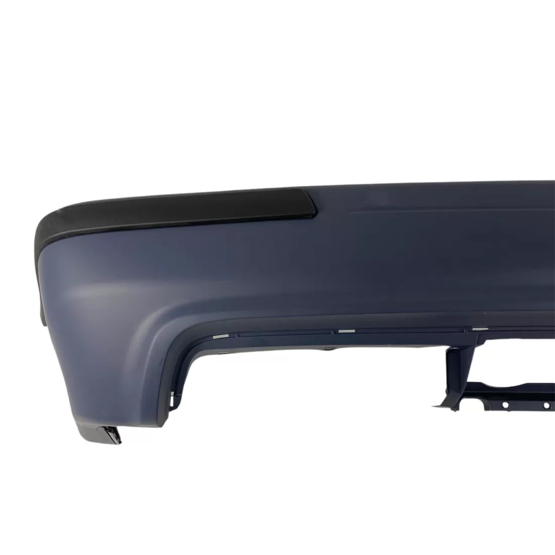 Задна броня M5 дизайн за BMW E39 Sedan – двоен дифузьор, без отвори за парктроник, грундирана