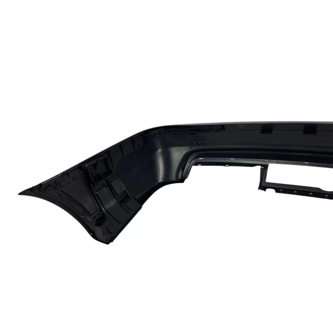 Задна броня M5 дизайн за BMW E39 Sedan – двоен дифузьор, без отвори за парктроник, грундирана