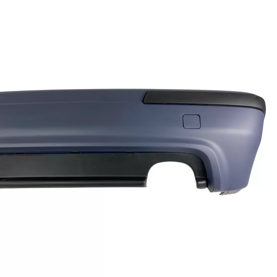 Задна броня M5 дизайн за BMW E39 Sedan – двоен дифузьор, без отвори за парктроник, грундирана