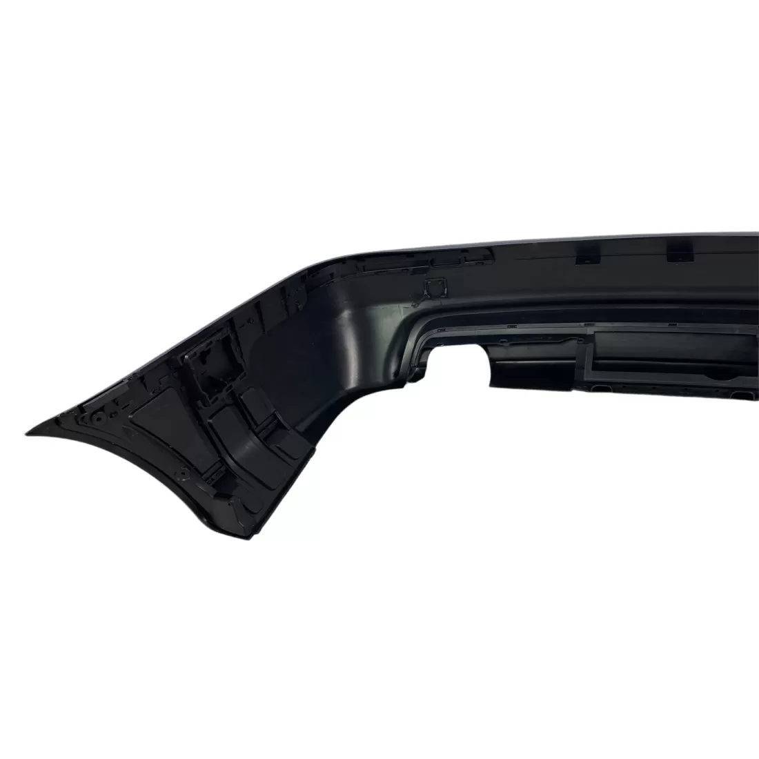 Задна броня M5 дизайн за BMW E39 Sedan – двоен дифузьор, без отвори за парктроник, грундирана