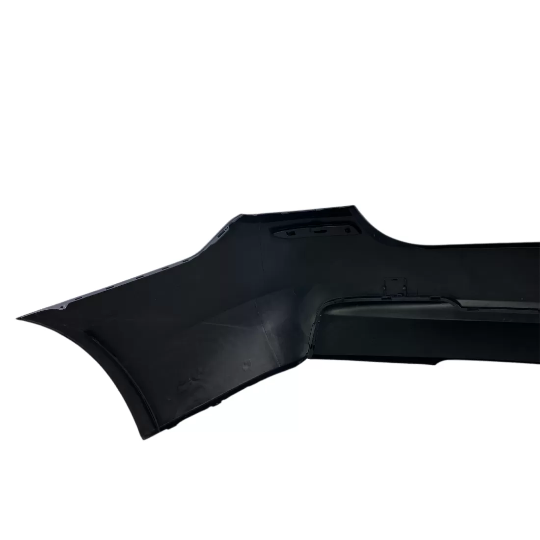 Задна броня M-Tech за BMW F10 – със и без отвори за парктроник, грундирана