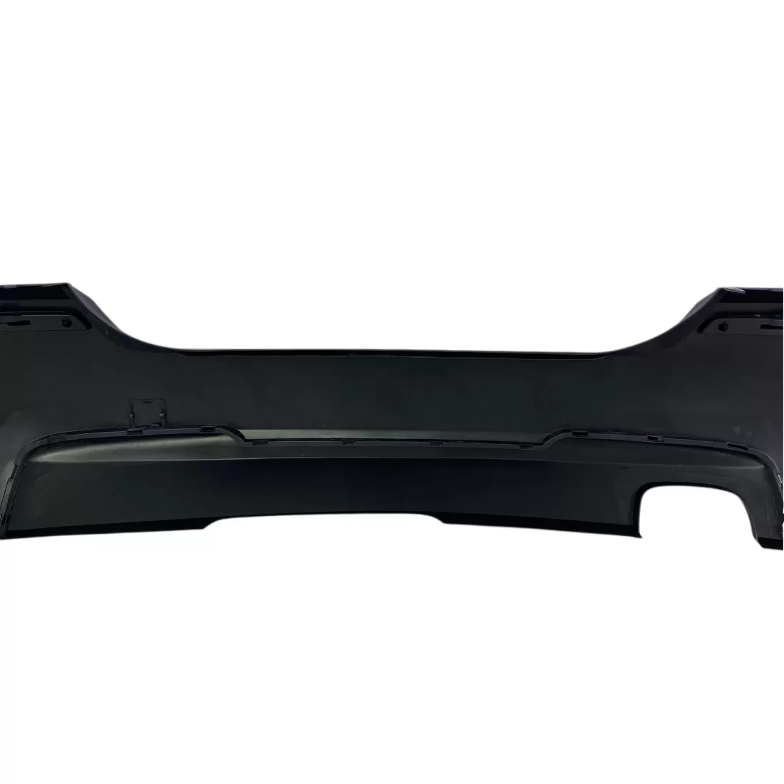 Задна броня M-Tech за BMW F10 – със и без отвори за парктроник, грундирана